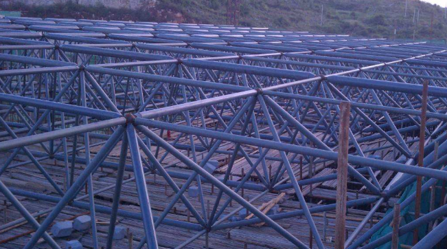 耒阳概述网架加工中对钢材的质量的过细恳求